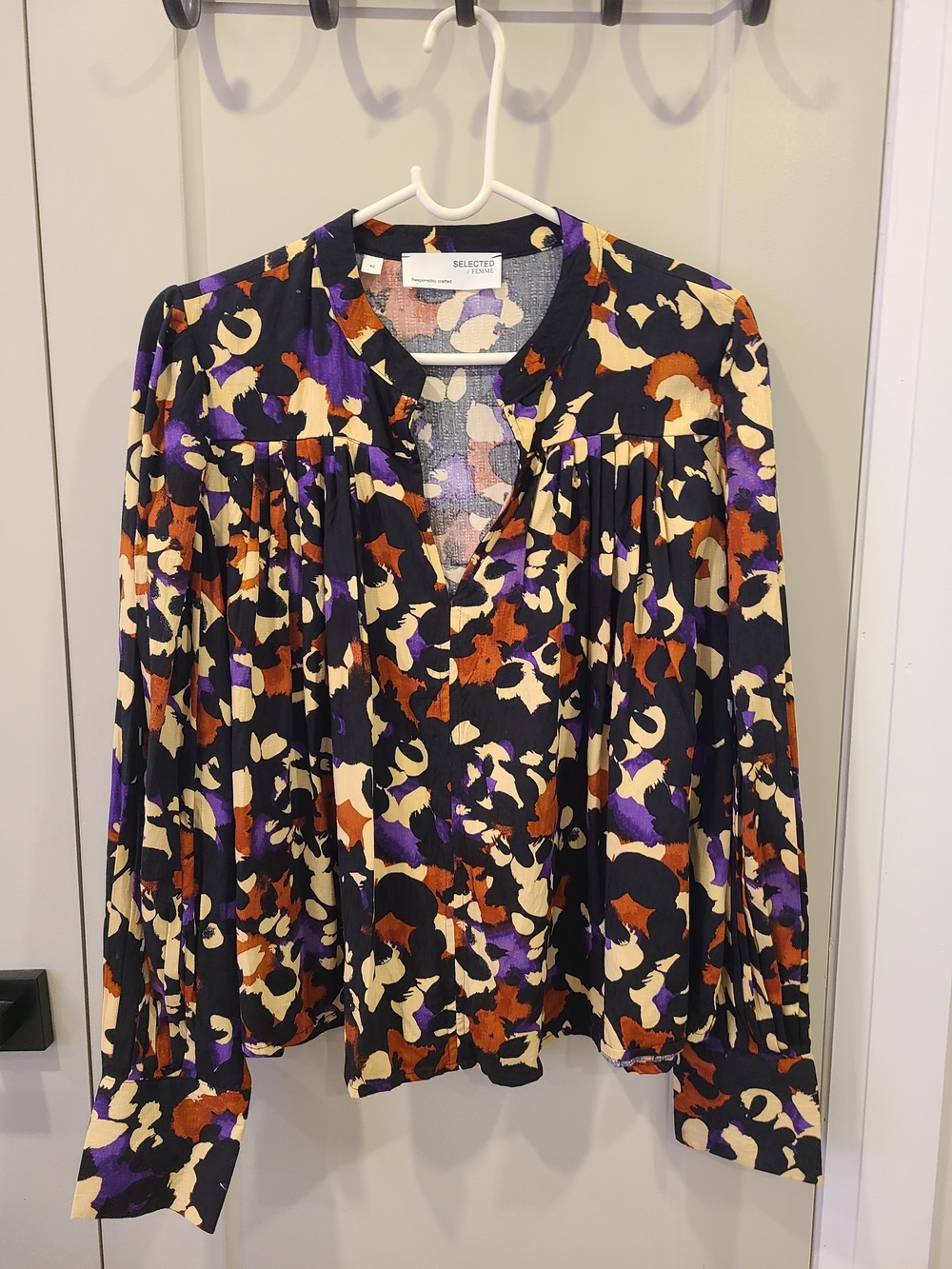 selected femme Black Abstract Print Long-Sleeve Blouse medium